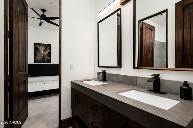 3905 E MALLORY Circle, Mesa, AZ 85215