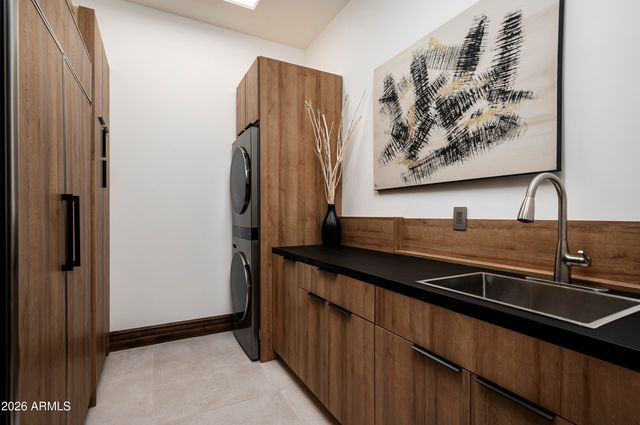 3905 E MALLORY Circle, Mesa, AZ 85215