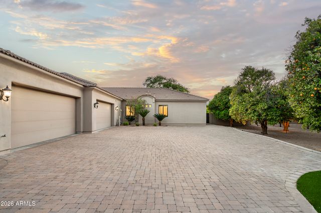 3905 E MALLORY Circle, Mesa, AZ 85215