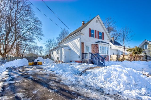 5 Bates St, Brockton, MA 02302