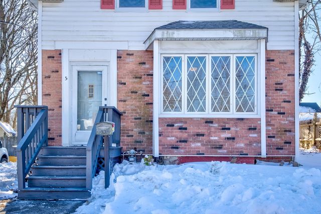 5 Bates St, Brockton, MA 02302