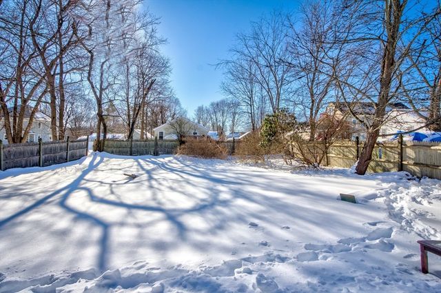 5 Bates St, Brockton, MA 02302