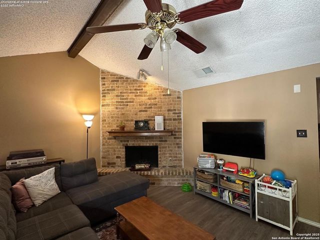 5619 Wood Walk, San Antonio, TX 78233