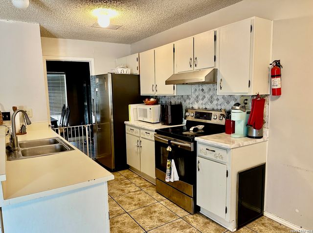 5619 Wood Walk, San Antonio, TX 78233