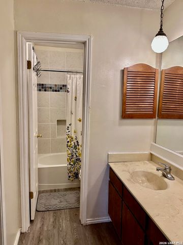 5619 Wood Walk, San Antonio, TX 78233