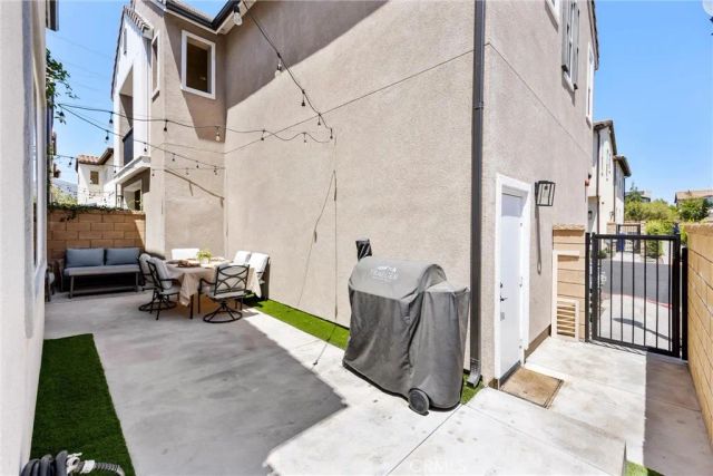 16064 Jamie Ln 7, Fontana, CA 92336