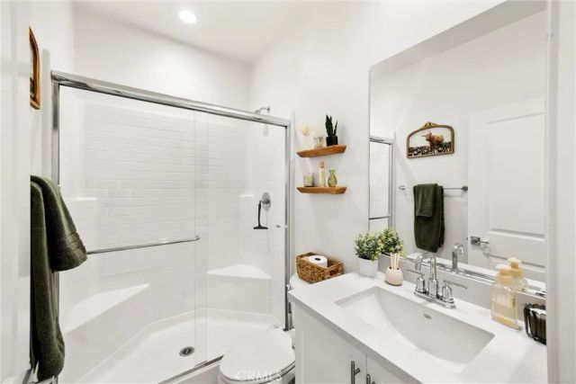 16064 Jamie Ln 7, Fontana, CA 92336