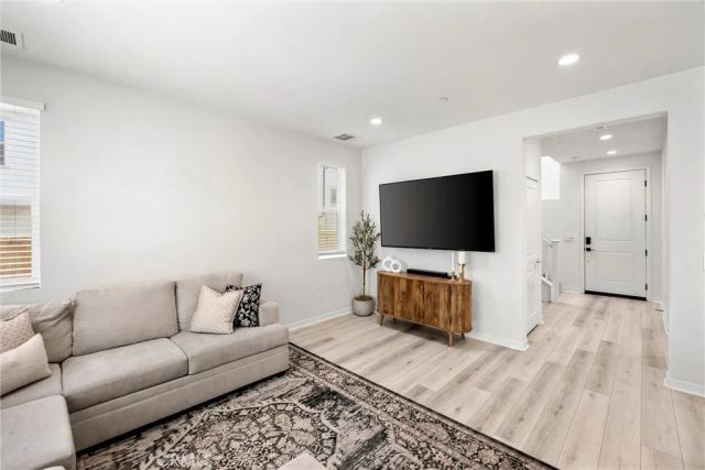 16064 Jamie Ln 7, Fontana, CA 92336