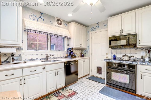 764 Harcourt Road, Grosse Pointe Park, MI 48230
