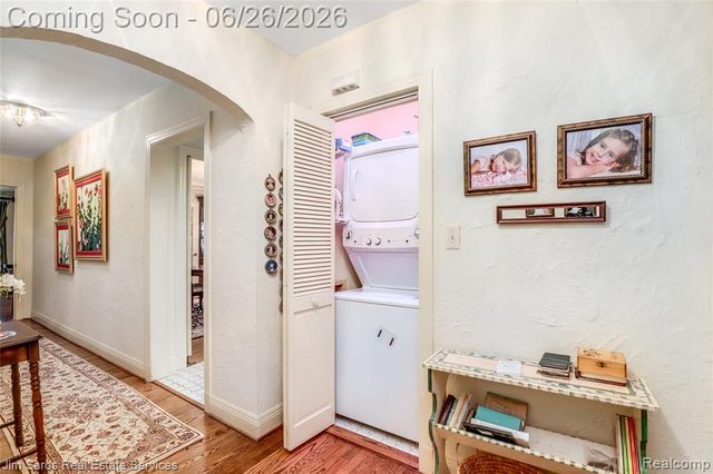 764 Harcourt Road, Grosse Pointe Park, MI 48230