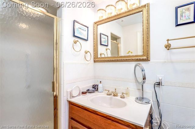 764 Harcourt Road, Grosse Pointe Park, MI 48230