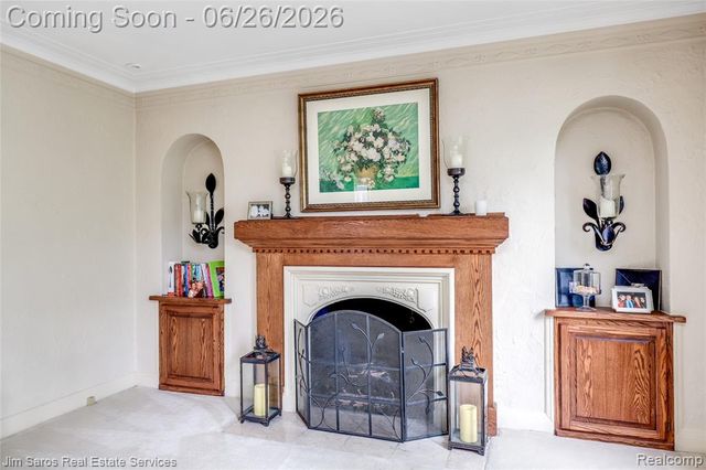 764 Harcourt Road, Grosse Pointe Park, MI 48230