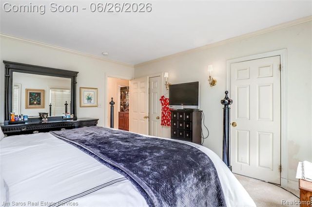 764 Harcourt Road, Grosse Pointe Park, MI 48230