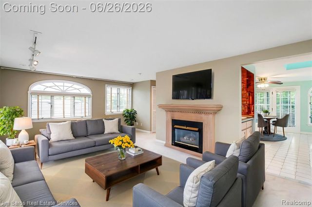 764 Harcourt Road, Grosse Pointe Park, MI 48230
