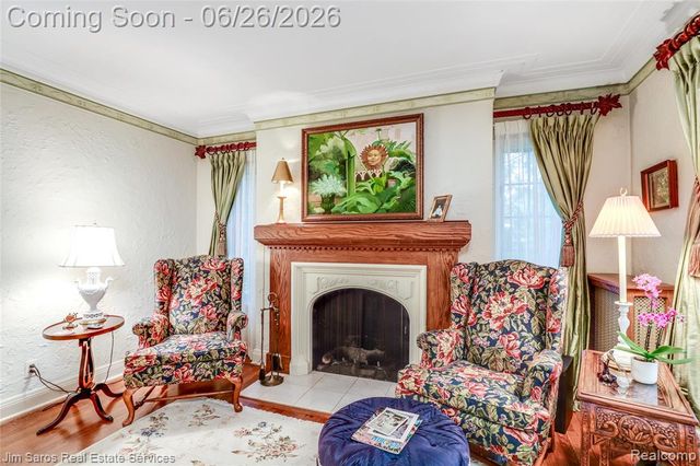 764 Harcourt Road, Grosse Pointe Park, MI 48230