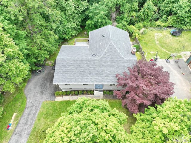 89 Regina Road, Airmont, NY 10952