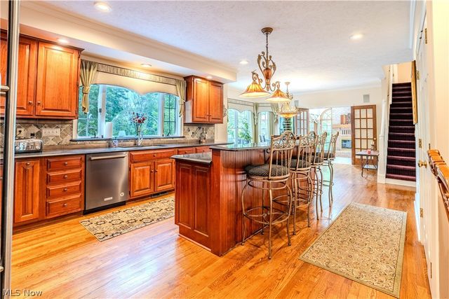 17504 Willow Wood Drive, Strongsville, OH 44136