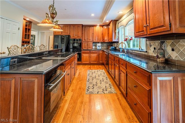 17504 Willow Wood Drive, Strongsville, OH 44136