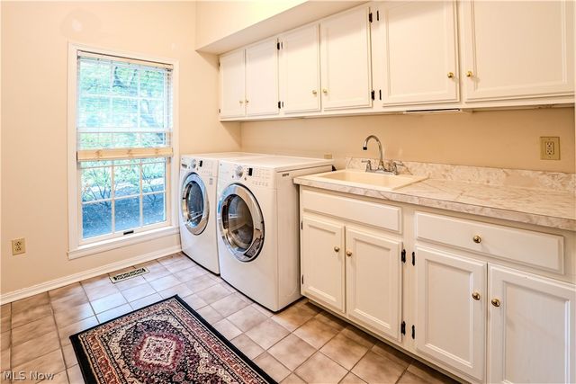 17504 Willow Wood Drive, Strongsville, OH 44136