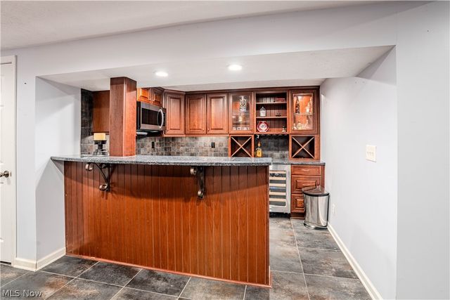 17504 Willow Wood Drive, Strongsville, OH 44136