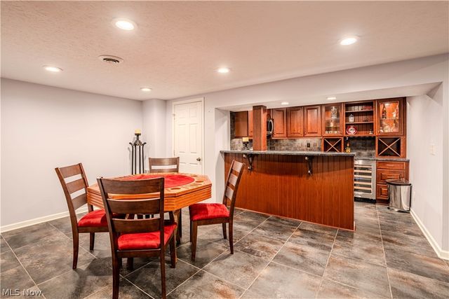 17504 Willow Wood Drive, Strongsville, OH 44136