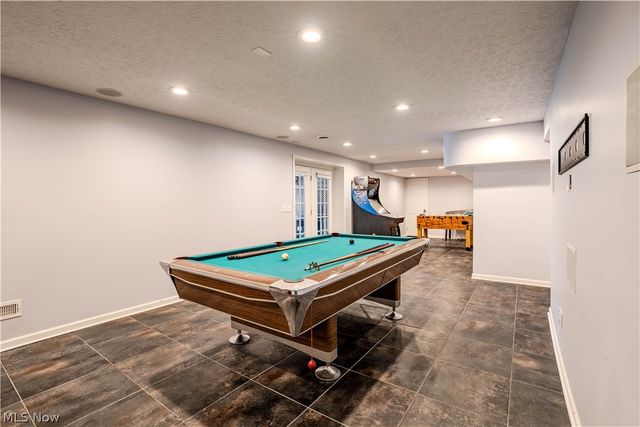 17504 Willow Wood Drive, Strongsville, OH 44136