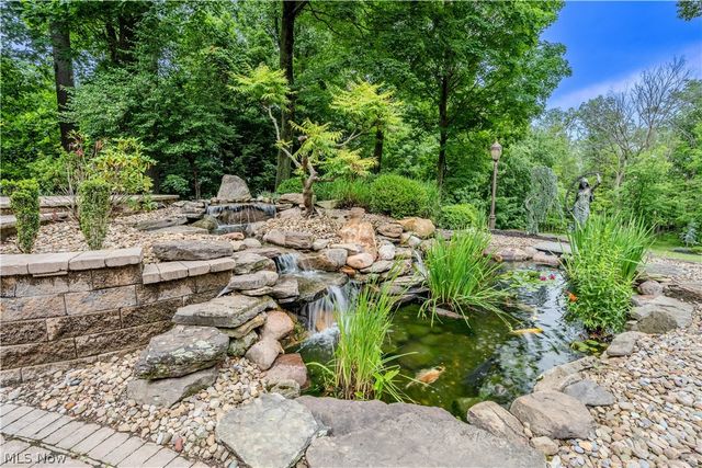17504 Willow Wood Drive, Strongsville, OH 44136
