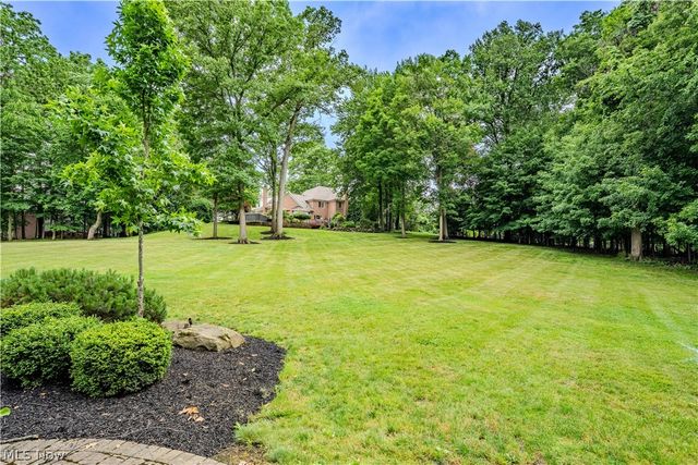 17504 Willow Wood Drive, Strongsville, OH 44136