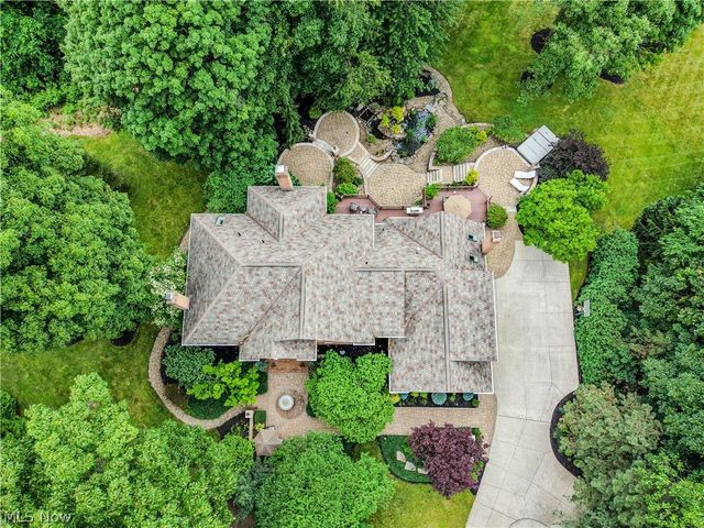 17504 Willow Wood Drive, Strongsville, OH 44136