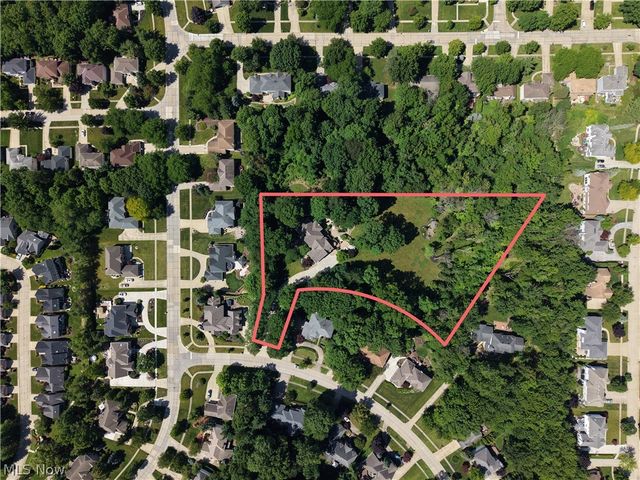 17504 Willow Wood Drive, Strongsville, OH 44136