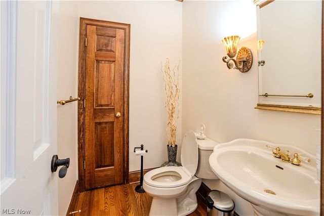 17504 Willow Wood Drive, Strongsville, OH 44136