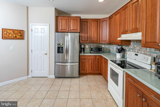 21 BARBADOS CT, Robbinsville, NJ 08690