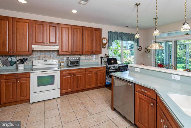 21 BARBADOS CT, Robbinsville, NJ 08690