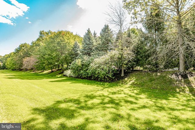 21 BARBADOS CT, Robbinsville, NJ 08690
