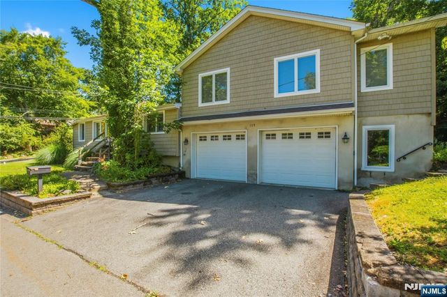 139 Mohawk Trail, Wayne, NJ 07470