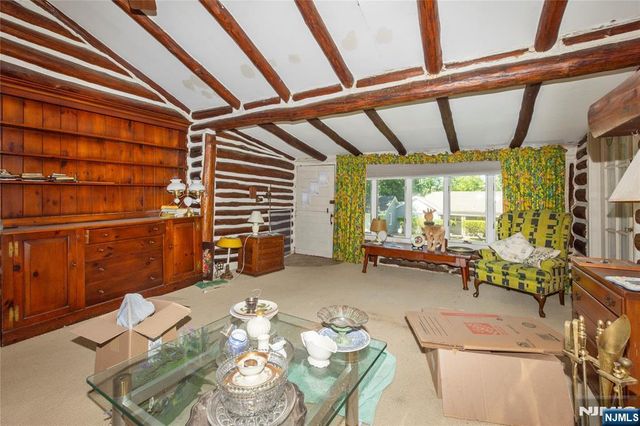 139 Mohawk Trail, Wayne, NJ 07470