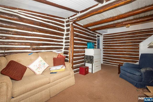 139 Mohawk Trail, Wayne, NJ 07470