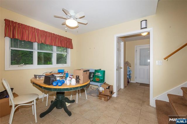 139 Mohawk Trail, Wayne, NJ 07470