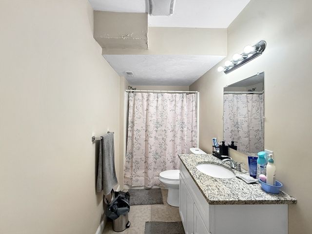 44 Dominion Rd, Worcester, MA 01605