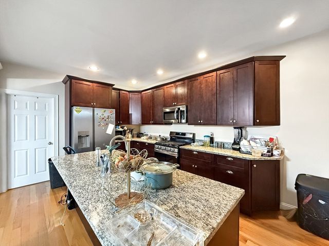 44 Dominion Rd, Worcester, MA 01605