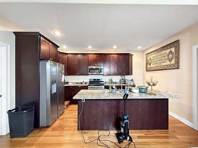44 Dominion Rd, Worcester, MA 01605