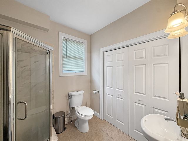 44 Dominion Rd, Worcester, MA 01605