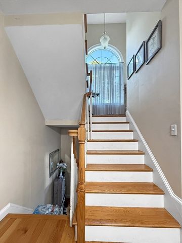 44 Dominion Rd, Worcester, MA 01605
