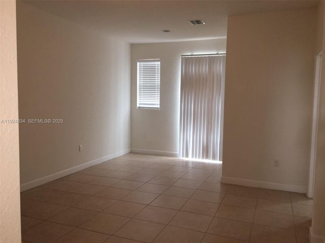 7540 NW 114th Pl 7540, Doral, FL 33178