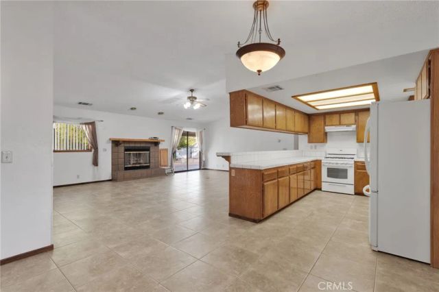 18442 Hinton, Hesperia, CA 92345