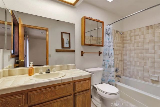 18442 Hinton, Hesperia, CA 92345