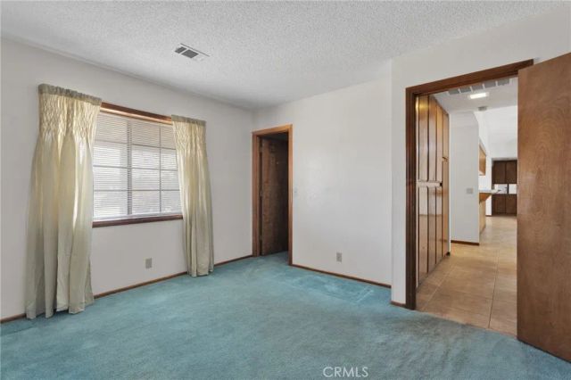 18442 Hinton, Hesperia, CA 92345