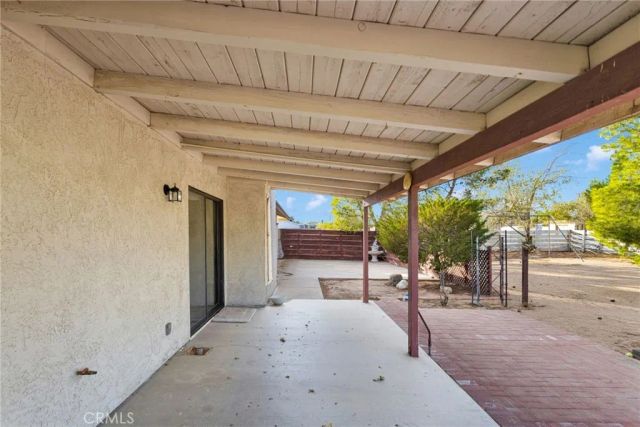 18442 Hinton, Hesperia, CA 92345