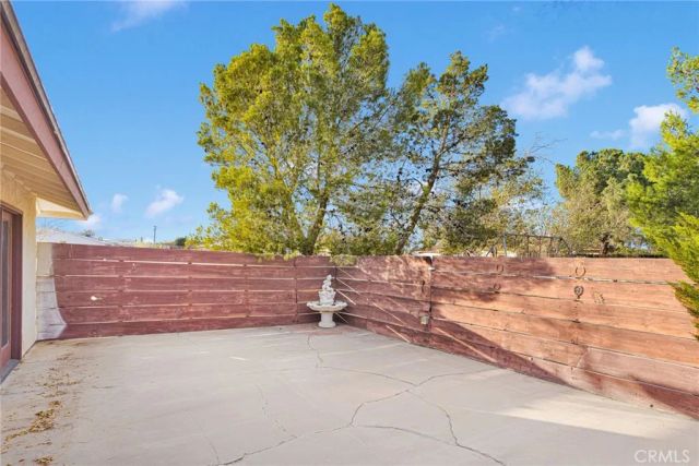 18442 Hinton, Hesperia, CA 92345