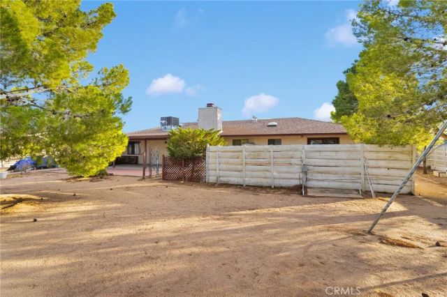 18442 Hinton, Hesperia, CA 92345